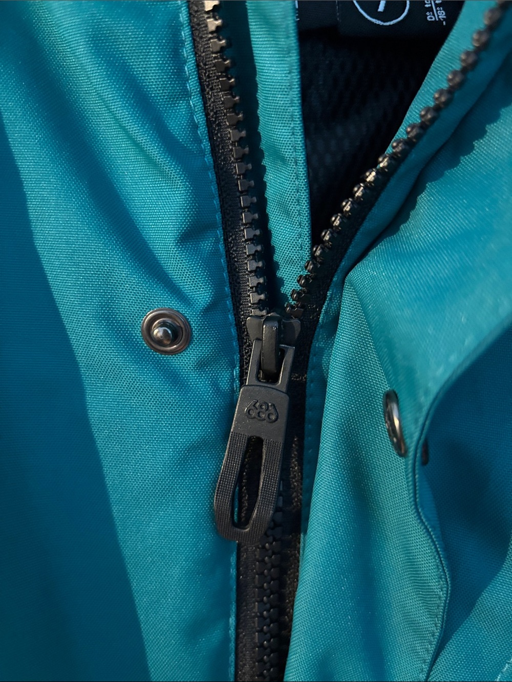 686 Authentic Class Insulated Jacket - Picture 6 of 16
